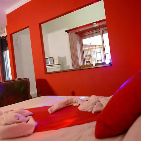 Alojamentos Leitao 2* سيا