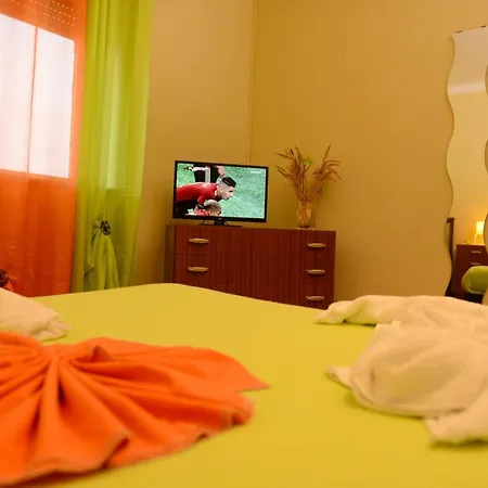 Alojamentos Leitao 2* سيا