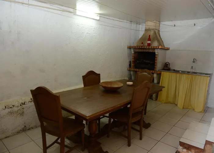 Casa de hóspedes Alojamentos Leitao 2*